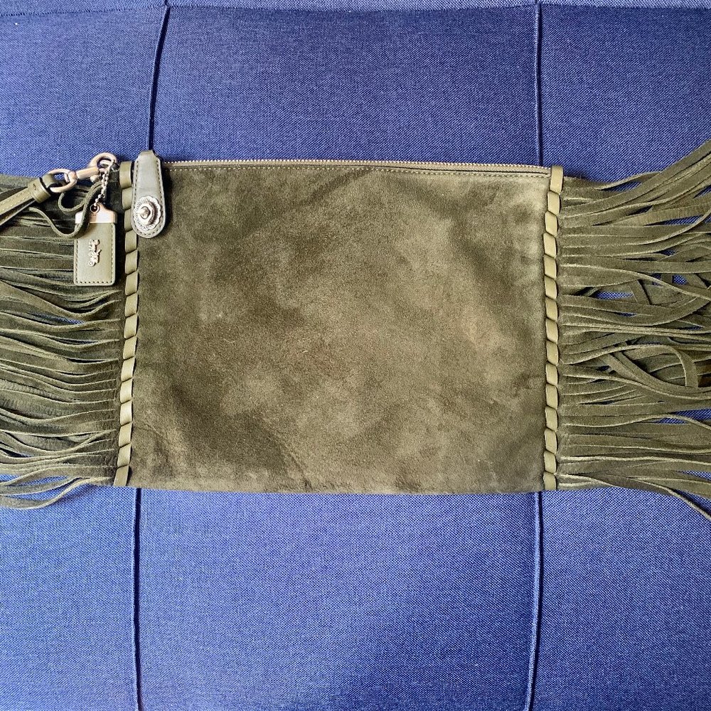 Coach 1941 Turnlock Wristlet Suede w/Fringe Green